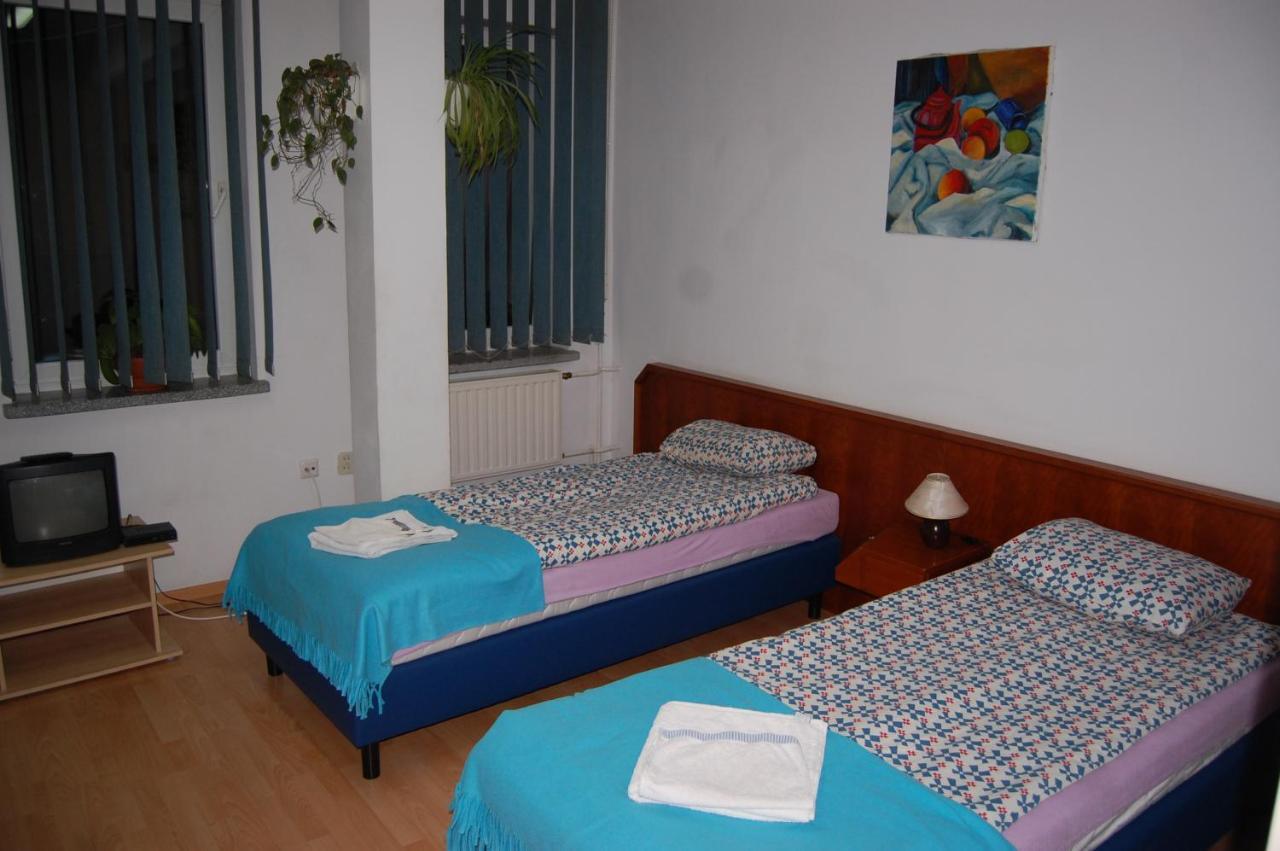 Pod Strzecha Bed & Breakfast *